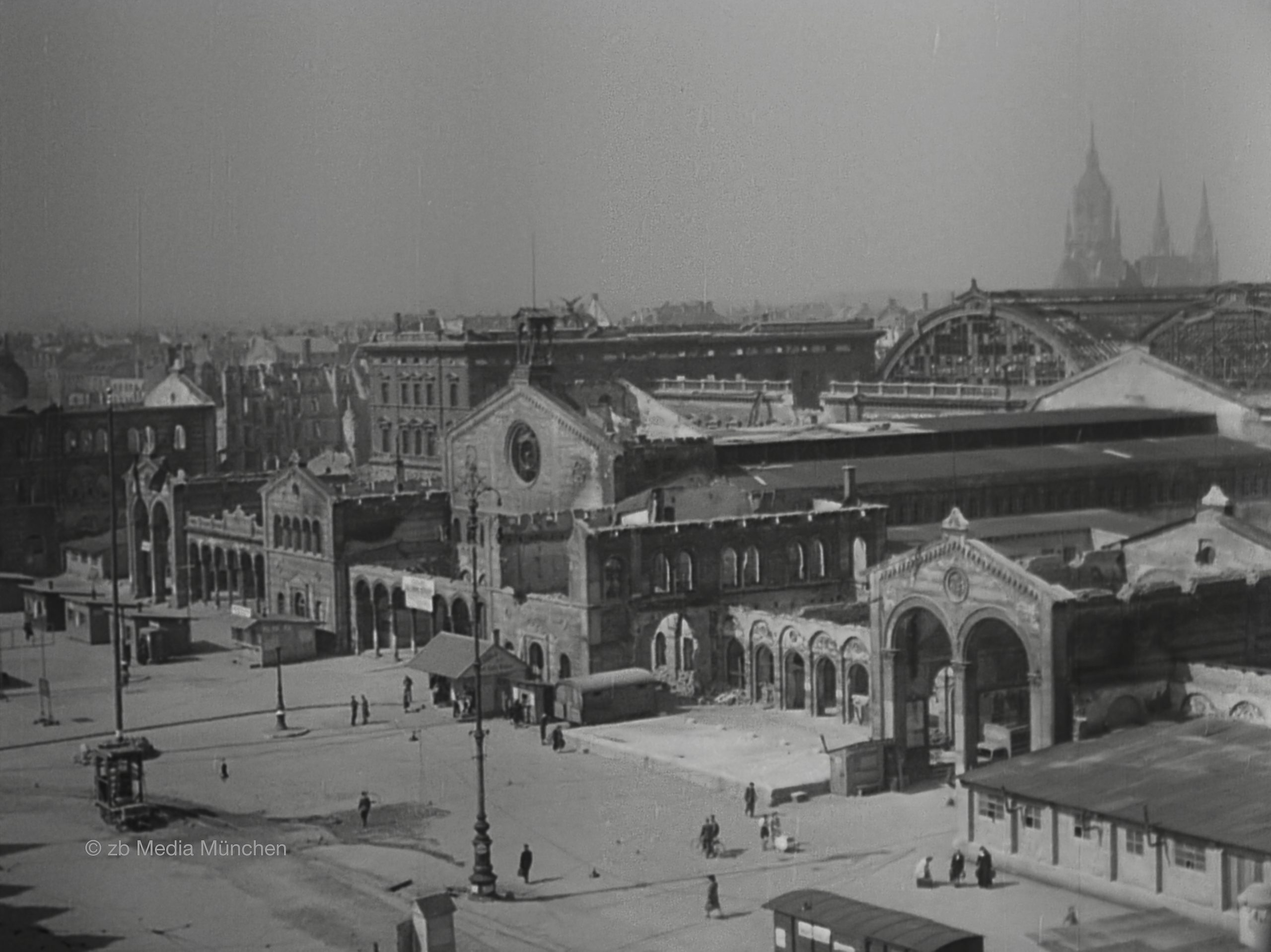 Der Hauptbahnhof München im Mai 1945